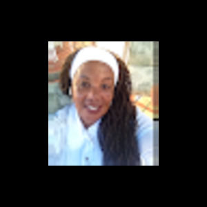 Meet your Posher, Queeno